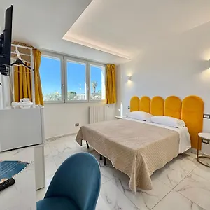 Romano's Luxury , Bari Italia